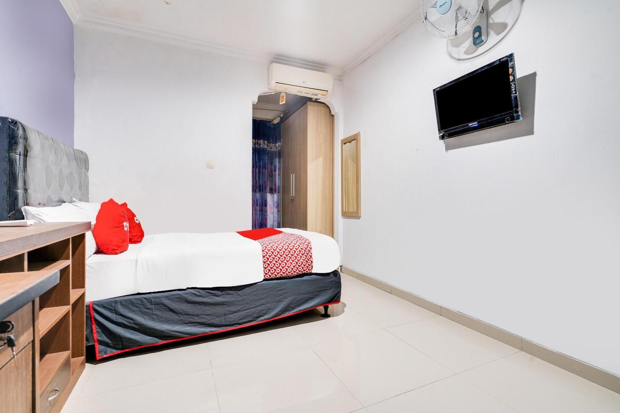 Oyo Life 91994 Sawerigading Jatinangor Syariah Sayang Exterior foto